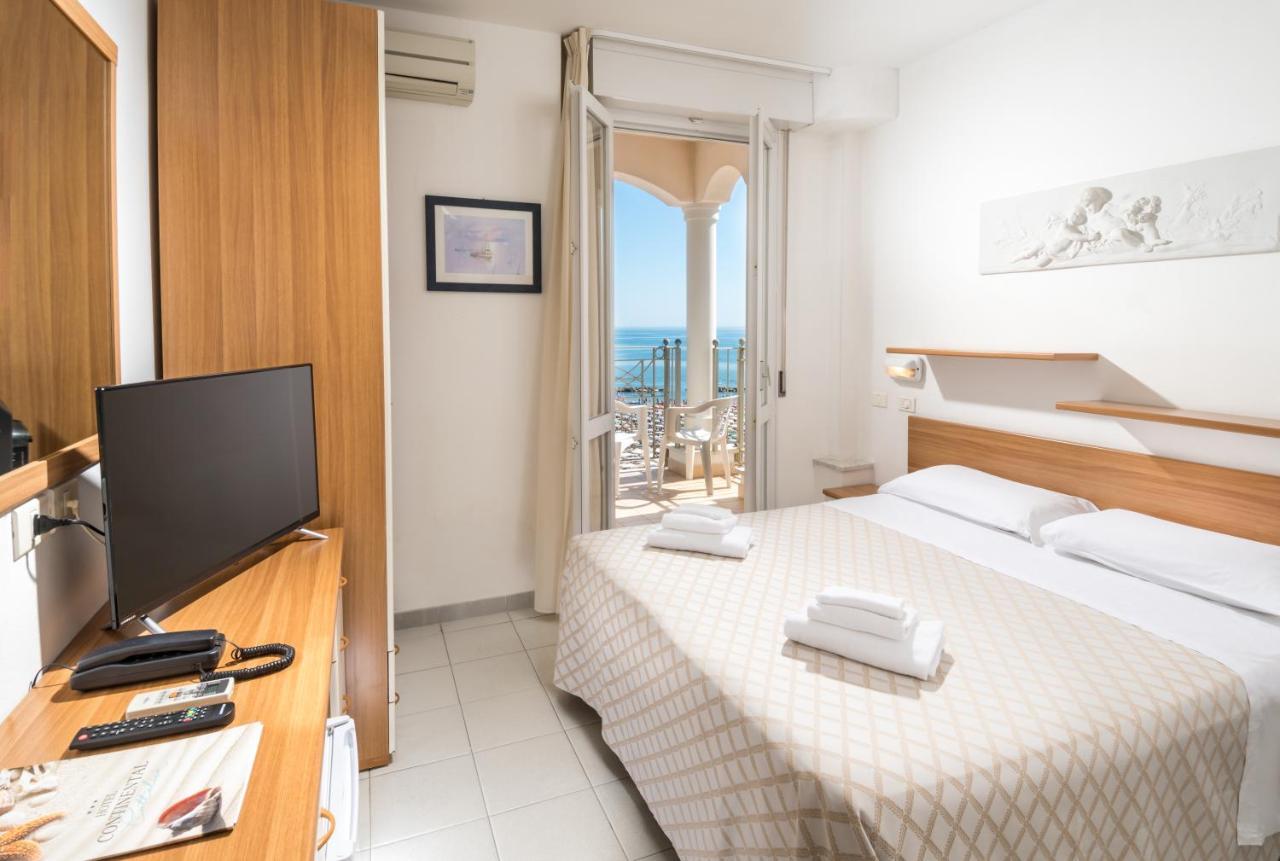 Hotel Continental Cattolica Dış mekan fotoğraf