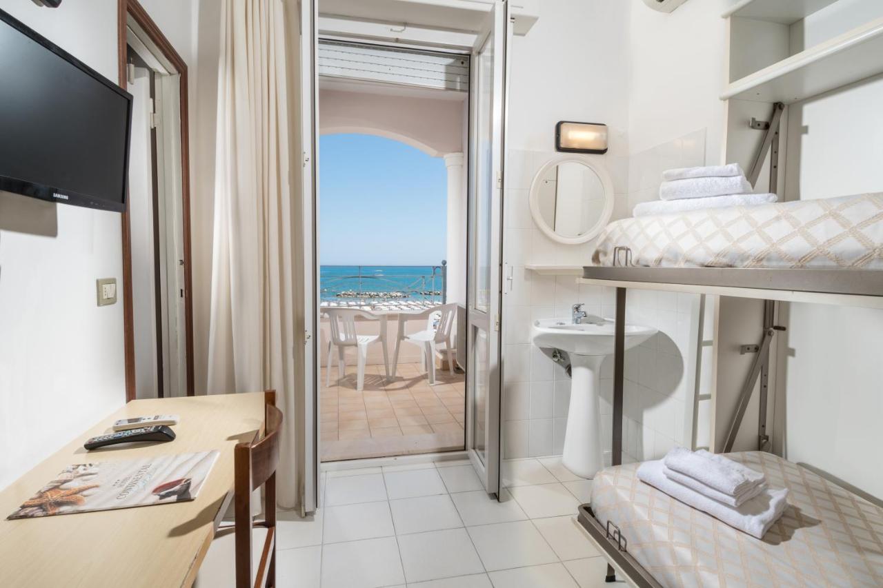 Hotel Continental Cattolica Dış mekan fotoğraf