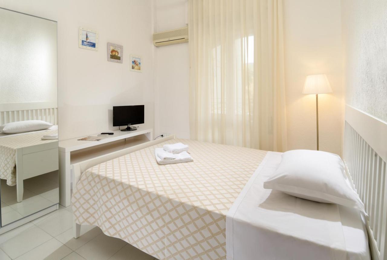 Hotel Continental Cattolica Dış mekan fotoğraf