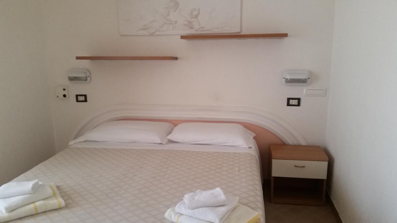 Hotel Continental Cattolica Dış mekan fotoğraf
